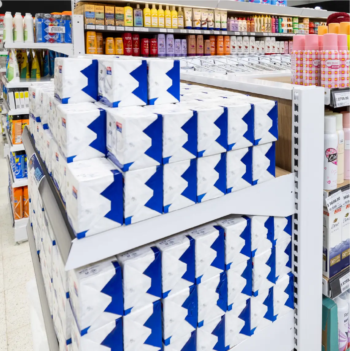 Layout de supermercado equipado con góndolas y exhibidores Moduace